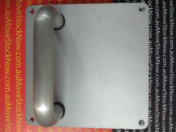 Lockwood Artefact Aluminium Furniture Pull on Plate 20324NN/75NNT.